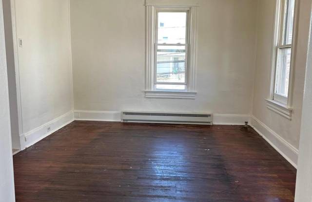 1317 Schlager Street Gallery 3