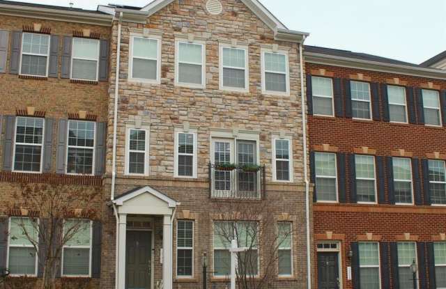 1548 KINNAIRD Terrace NE photos photos