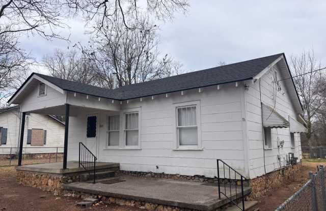 3 Bedrooms- 1 Bathroom- House in East Rome! photos photos