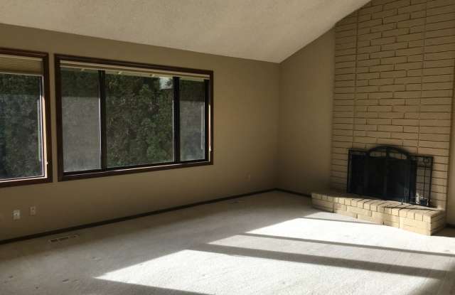 13594 Blazer Trail Gallery 2