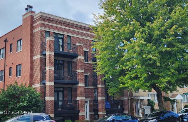 5691 West Higgins Avenue photos photos