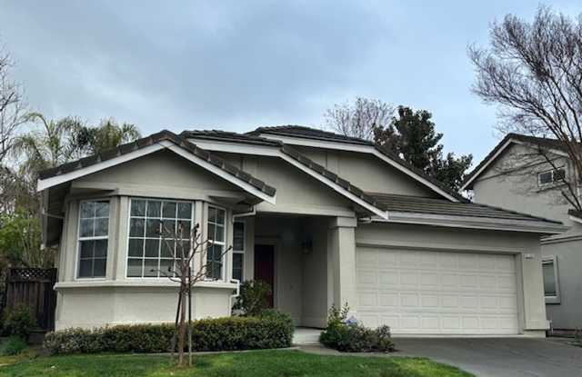 Pleasanton Valencia Neighborhood, Single Story Corner Lot, 2 BD, 2 BA. Great Schools Donlon Elem., Hart Mid. & Foothill High photos photos