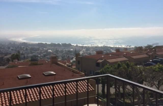 Tri-Level Seaview Condo with Amazing Ocean Views! photos photos