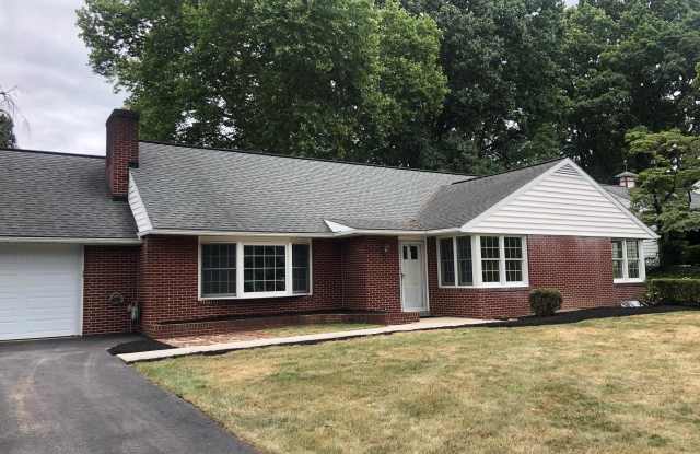 1976 STERLING PLACE - 1976 Sterling Place, Lancaster County, PA 17601