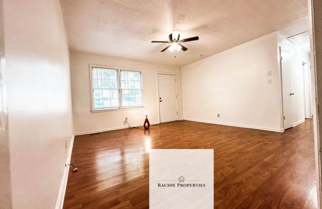 Cozy Three-Bedroom Home in Spartanburg, SC! Gallery 4