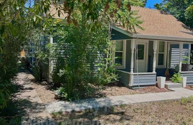 2211 Spruce St photos photos