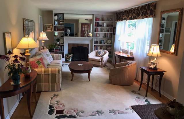 104 Edgemere Ln Gallery 4