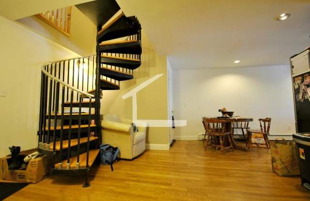 Charming 3 Bedroom- No Broker Fee photos photos
