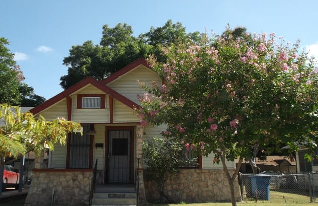 147 St Francis Ave - 147 Saint Francis Ave, San Antonio, TX 78204