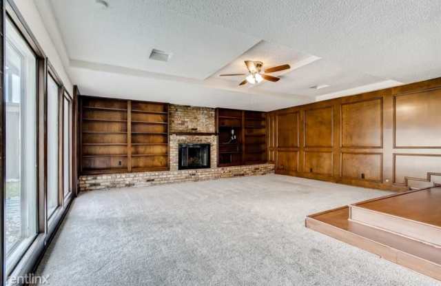 1316 Lexington Drive Gallery 2