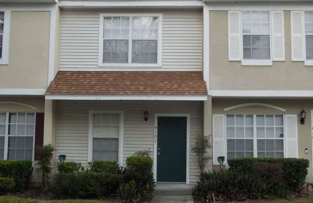 4107 Plantation Cove Dr. Quiet, cozy townhouse with view of the grounds. photos photos