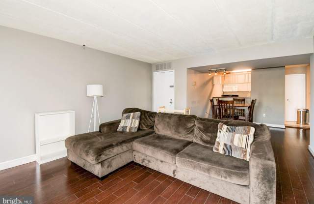 2627 REDCOAT Drive Gallery 4