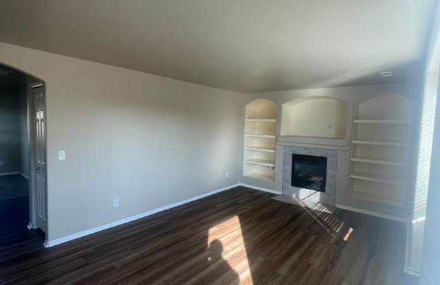 Second-Floor 2-Bedroom Condo Near Powers Blvd Gallery 3