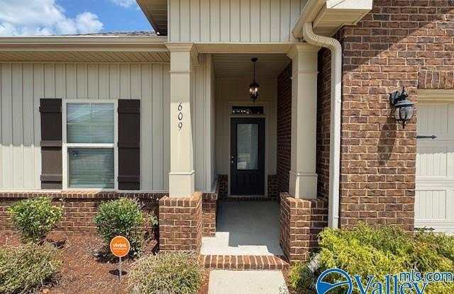 609 Willow Crest SW photos photos