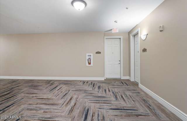 5350 E DEER VALLEY Drive Gallery 3