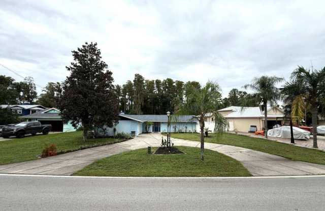12131 Lacey Drive Gallery 4