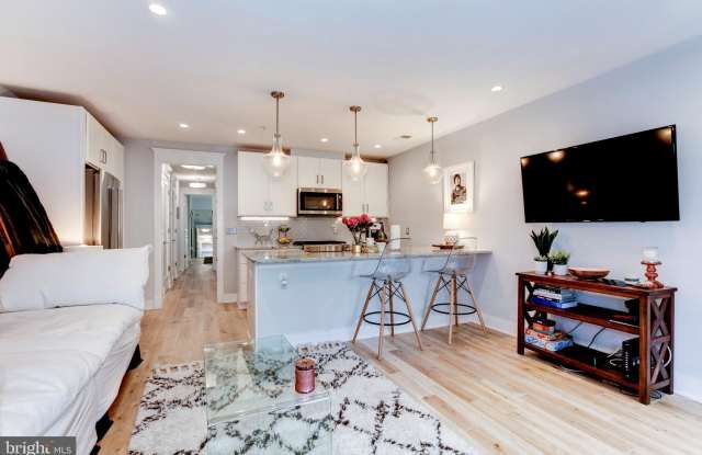 2233 40TH PLACE NW - 2233 40th Street Northwest, Washington, DC 20007