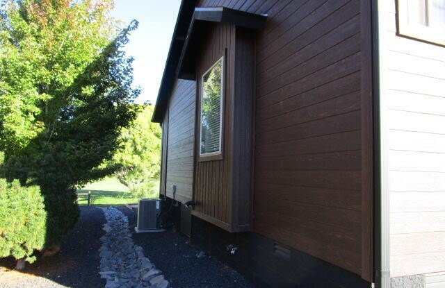 1221 N Bison Golf Court Gallery 3