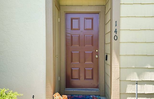 140 Park Place, Petaluma (2 bed/1 bath Condo) - 1st OPEN HOUSE WED., 9/9 FROM 12:30 - 1:00 PM Gallery 4