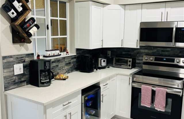 8312 Bernwood Cove Loop Gallery 2