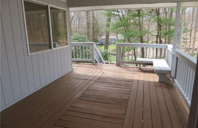 108 Saddle Hill Road Gallery 3