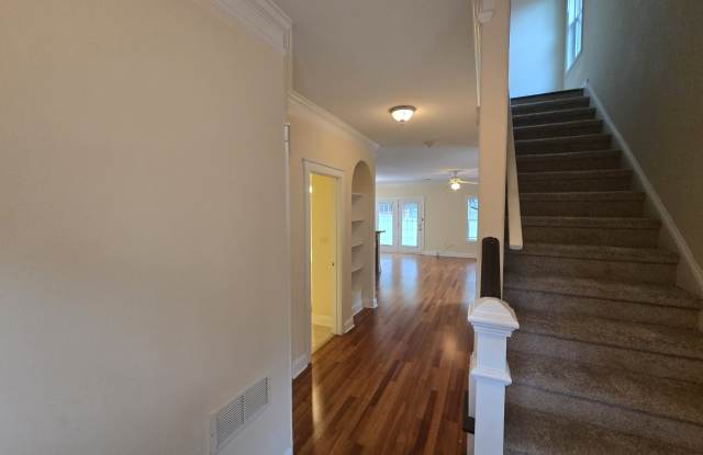 2100 Lakeside Drive - 1 Gallery 3