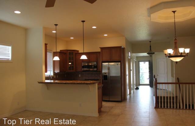 13658 Paradise Villas Grove Gallery 3