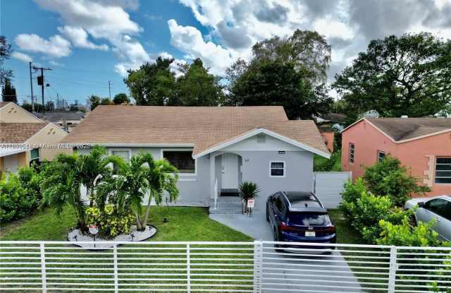 832 NW 76th St photos photos