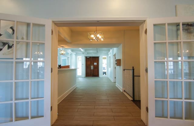 Willow Creek Apartments Gallery 2
