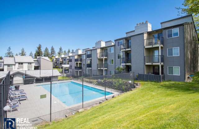 Renton Condo with Private Patio, Pool & Covered Parking! photos photos