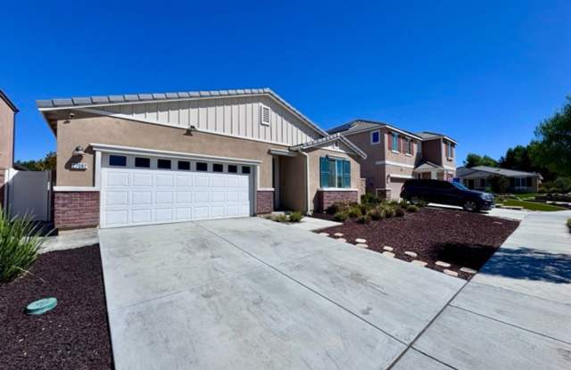 Stylish 4 Bedroom Single-Story Home with Solar in Meadow Run COMING SOON! Gallery 3