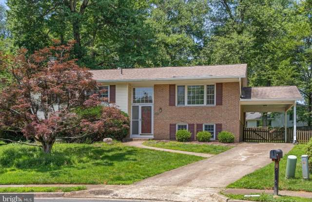 905 CAROLE Court SE photos photos