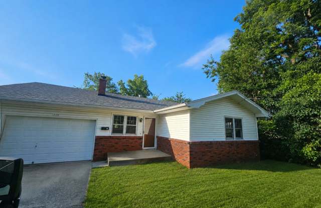 3 Bedroom | 2 Bathroom | 2 Car Garage | Springfield MO! photos photos