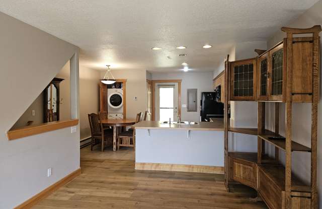 585 N Cache Street #7 - 1 Gallery 2