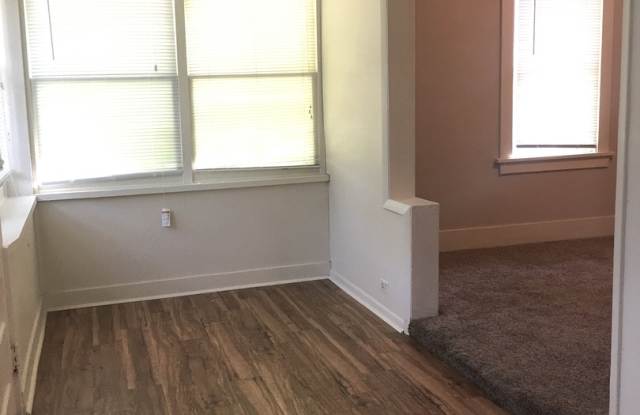 BIG 4 bedroom,  2 Bath Close to UNC Gallery 3
