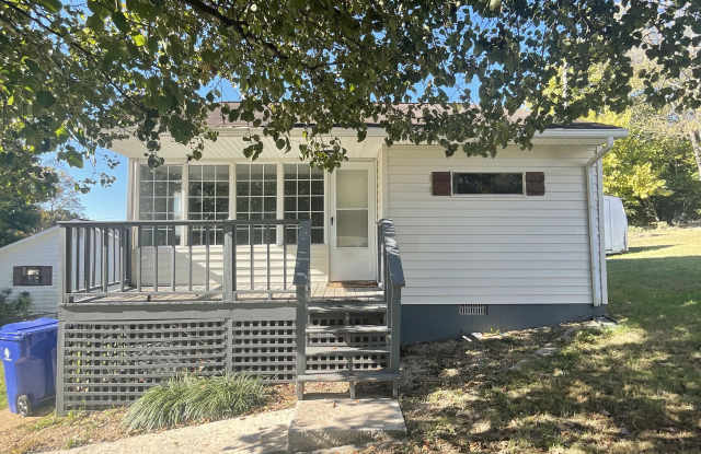 165 Johnson Rd - 165 Johnson Road, Oak Ridge, TN 37830