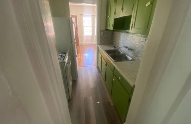 Beautiful central, fully remodeled guest house 1 bedroom - 1 bath Gallery 4