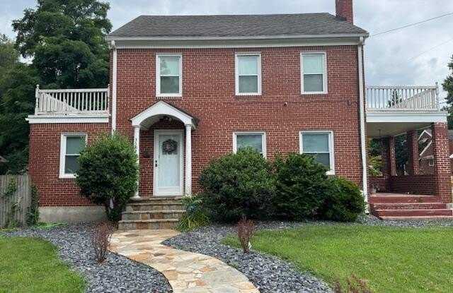 3752 Round Hill AVE NW photos photos