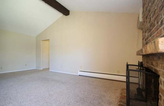 1010 Westbrooke Way, #7 - 1 Gallery 2