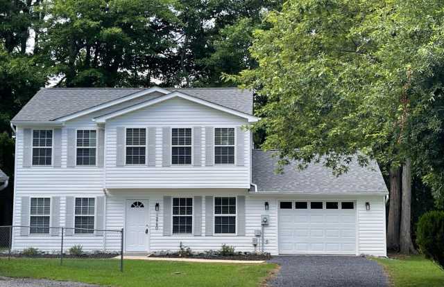 13750 SUMMER Place Gallery 2