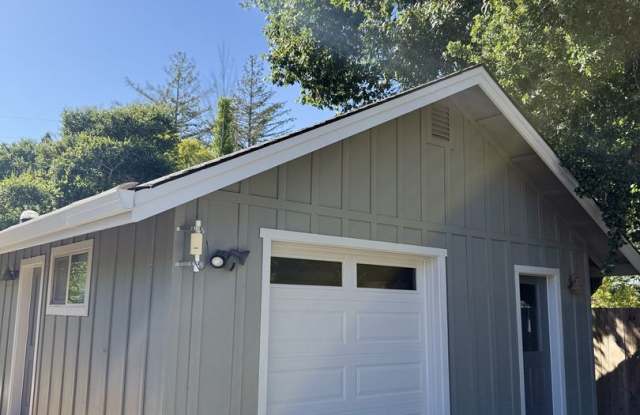 1 Bedroom 1 Bathroom Detached ADU with A/C and all utilities included photos photos