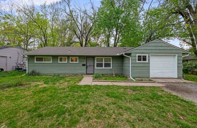 COMING SOON! 5 Bedrooms, 2 Bathrooms in Kansas City- $ photos photos