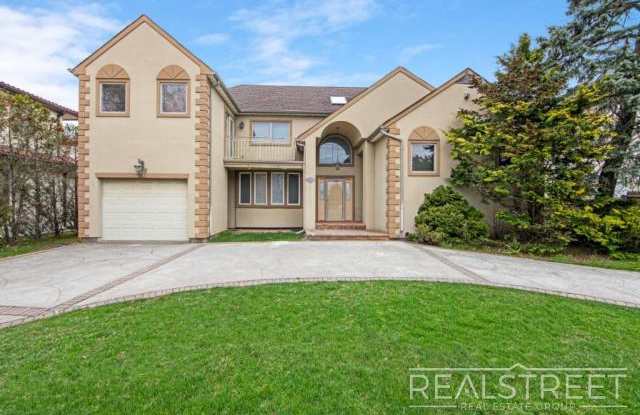 454 Arlington Road - 454 Arlington Road, Cedarhurst, NY 11516