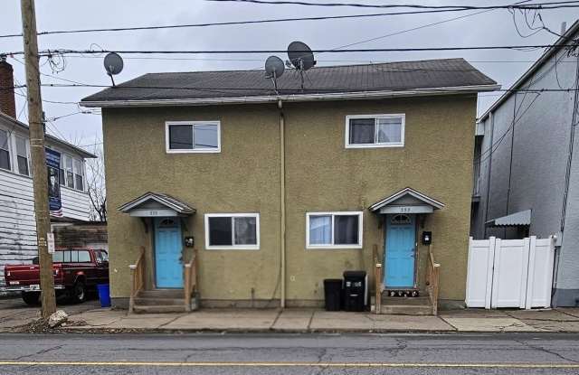 333 Oak Street unit: 1/2 photos photos