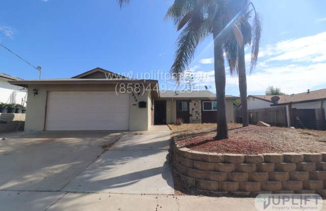 5 Bedroom 2 Bath Home In Oceanside photos photos