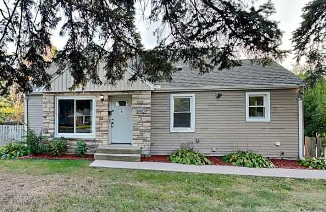 5925 36th Avenue North - 5925 36th Avenue North, Crystal, MN 55422