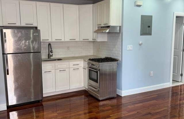 818 E 216 Gallery 2