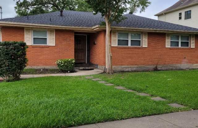 5900 Chatham Drive photos photos