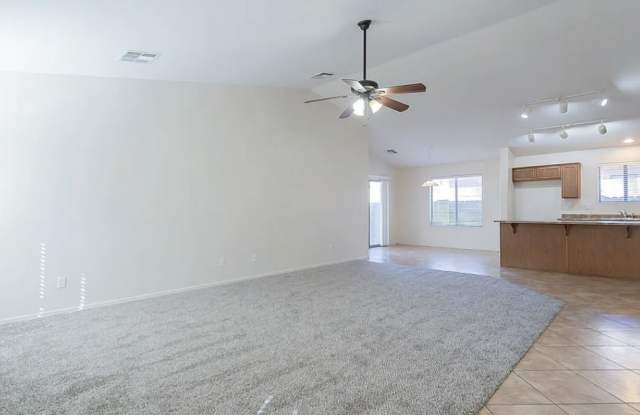 6810 W Gary Way Gallery 3