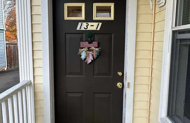 13 Forest AvenueApt 1 Gallery 2
